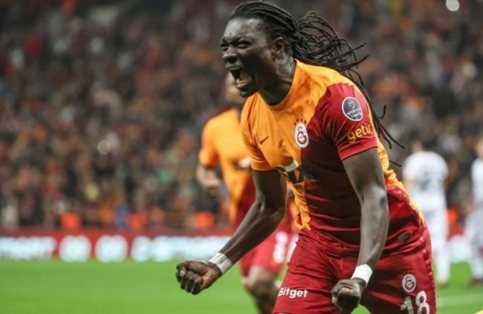 Veda Plani Bafetimbi Gomis Galatasaray Da Veda Plan Bafetimbi